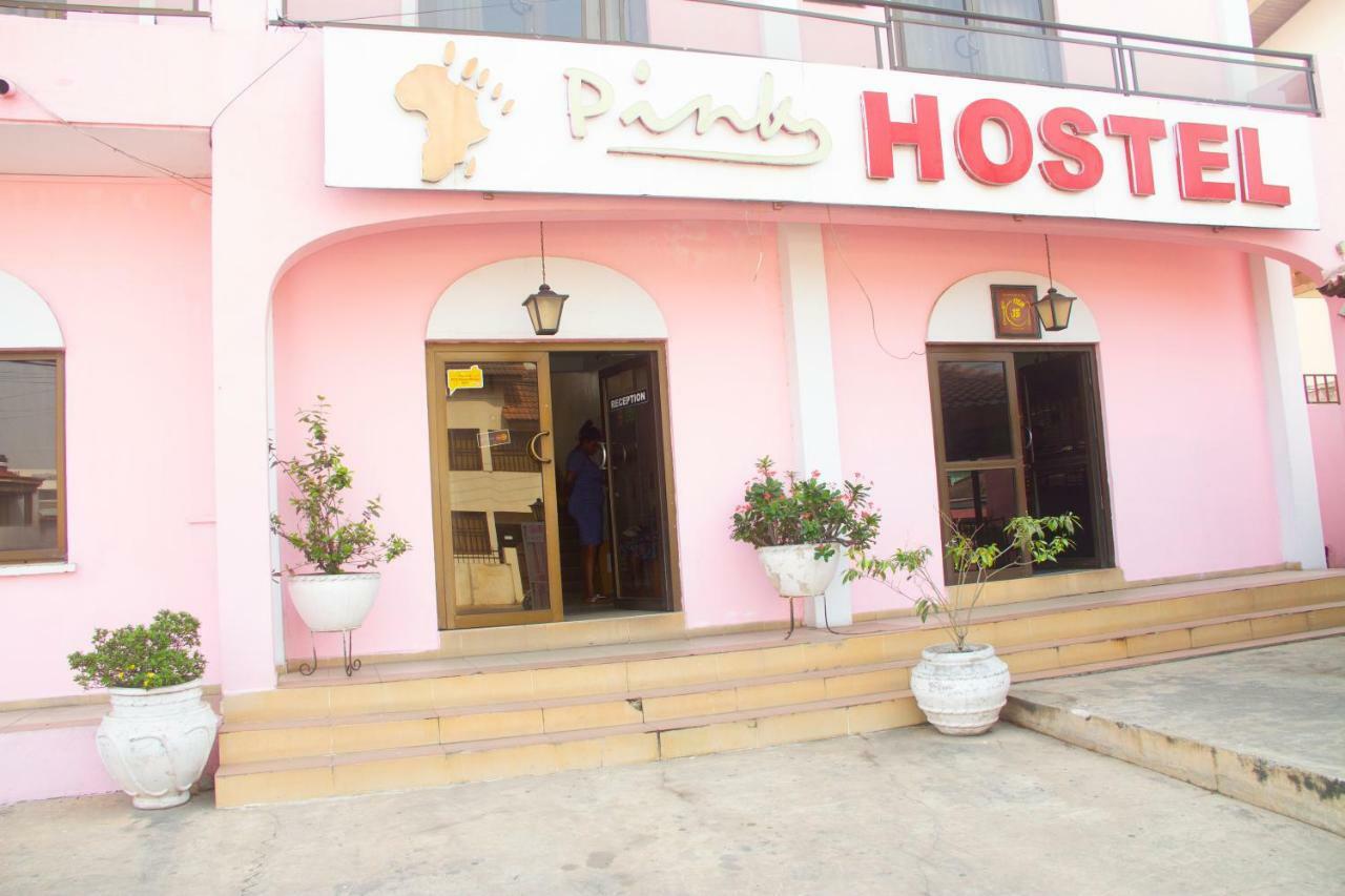 Pink Hostel Acra Exterior foto